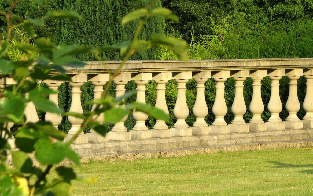 Stone balustrade ideas for your home and garden projects-acanthus-cast-stone