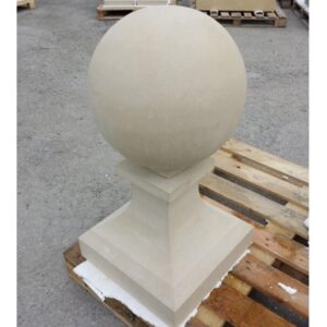 FN8-Ball-and-Base---450mm-Diameter-Acanthus-Cast-Stone