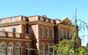 cast-stone-Balustrade-acanthus-cast-stone