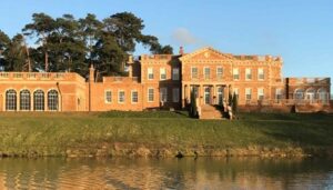 how to choose the right exterior stone colour for your project 