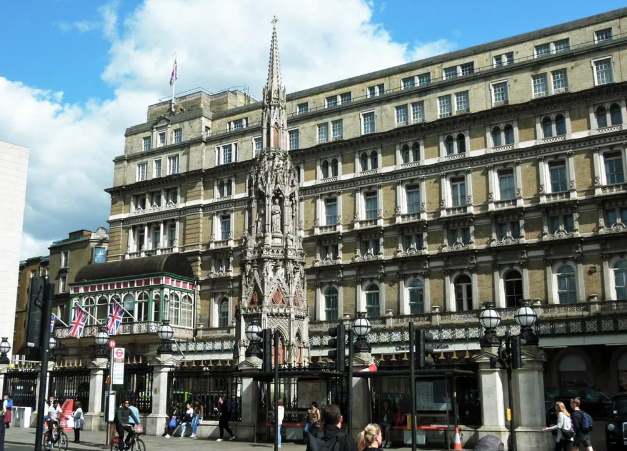 Bespoke ‘Charing Cross Station’ Pier Cap Repair Project